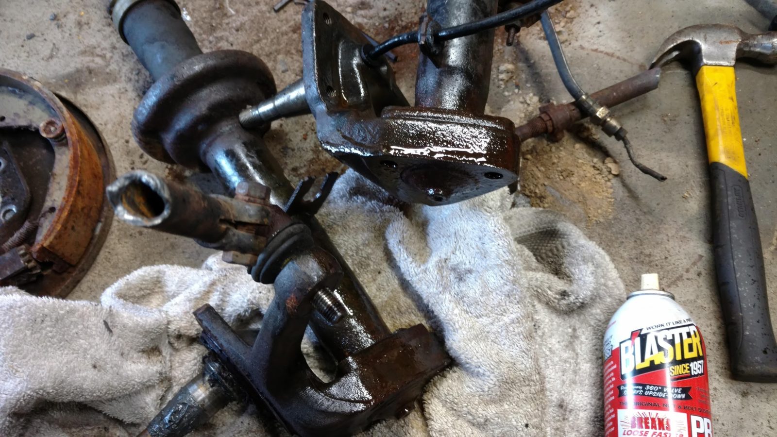 72 1302 Super Beetle Struts