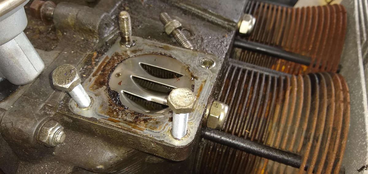 AE Engine - The generator stand is all messed up.