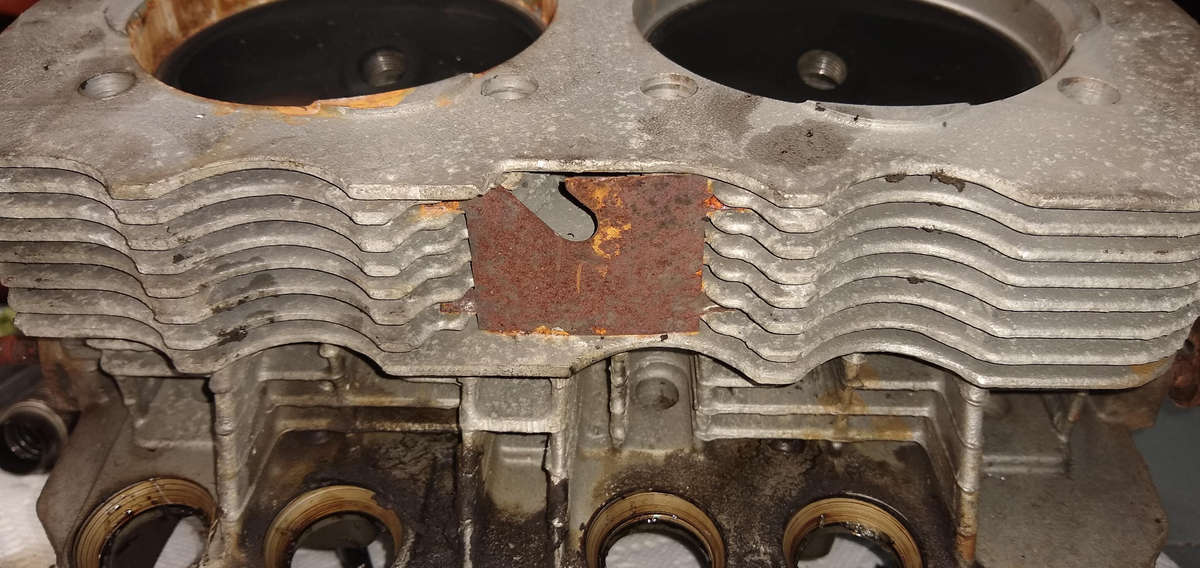 AE Engine - I'm shocked the cylinder deflector is on this.