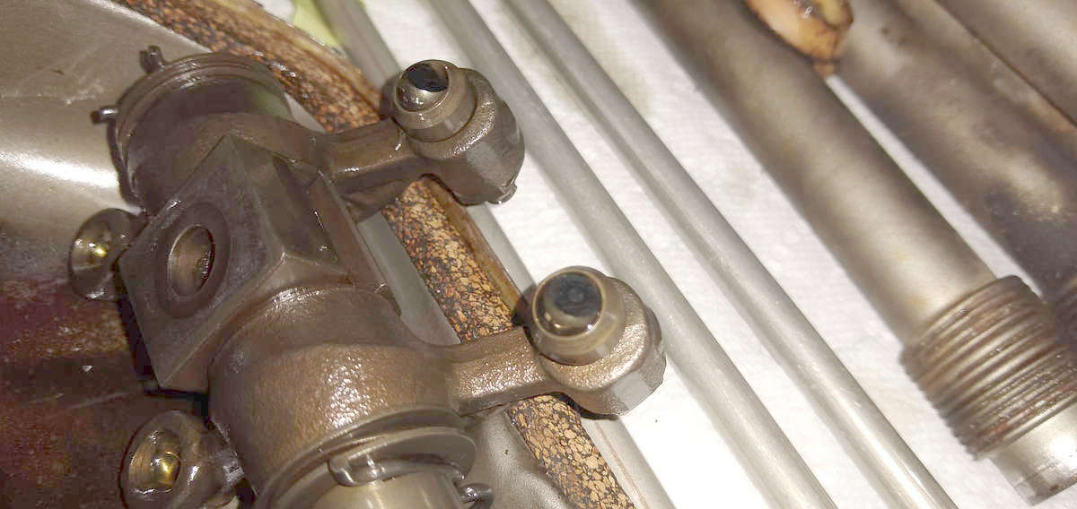 AE Engine - The rockers have non-stock adjusters