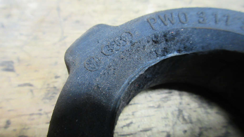 1979 VW Beetle - Original VW Knobby Bushing