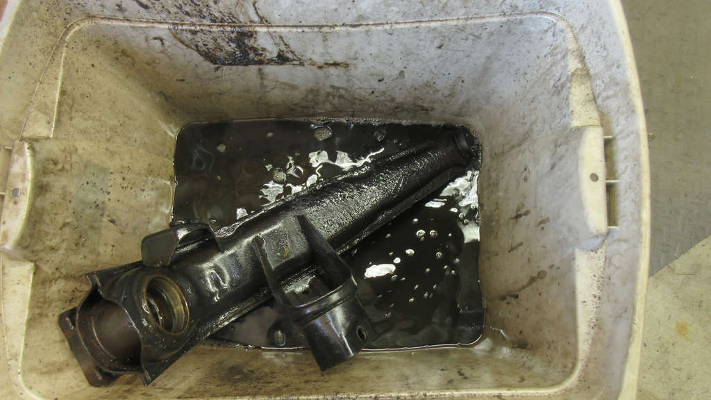 1979 VW Beetle - Driver Trailing Arm - Rust Removal