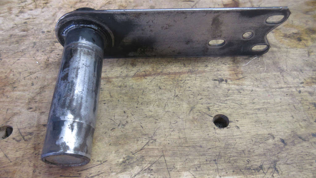 1979 VW Beetle - Driver Spring Plate - Rust Removal