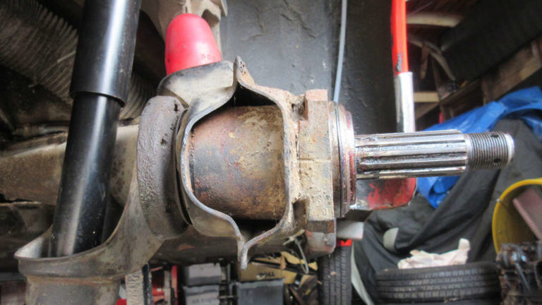 1979 VW Beetle - Passenger Side - Wheel and Stub Axle
