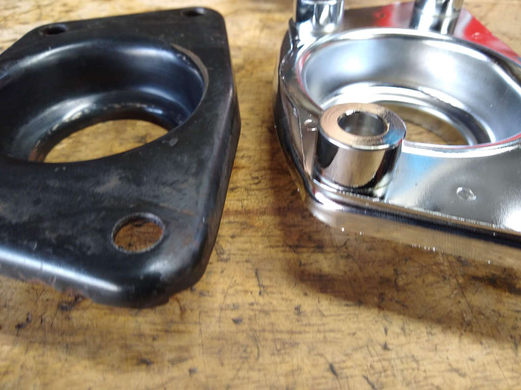 1979 VW Beetle - Spring Plate cover - Original versus aftermarket