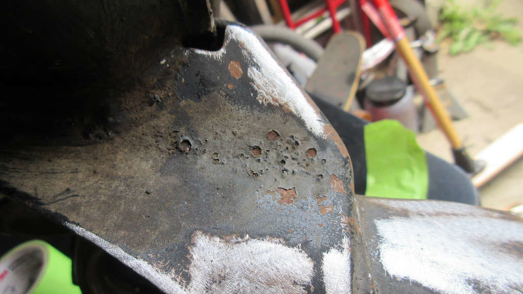 1979 VW Beetle - IRS Trailing Corrosion
