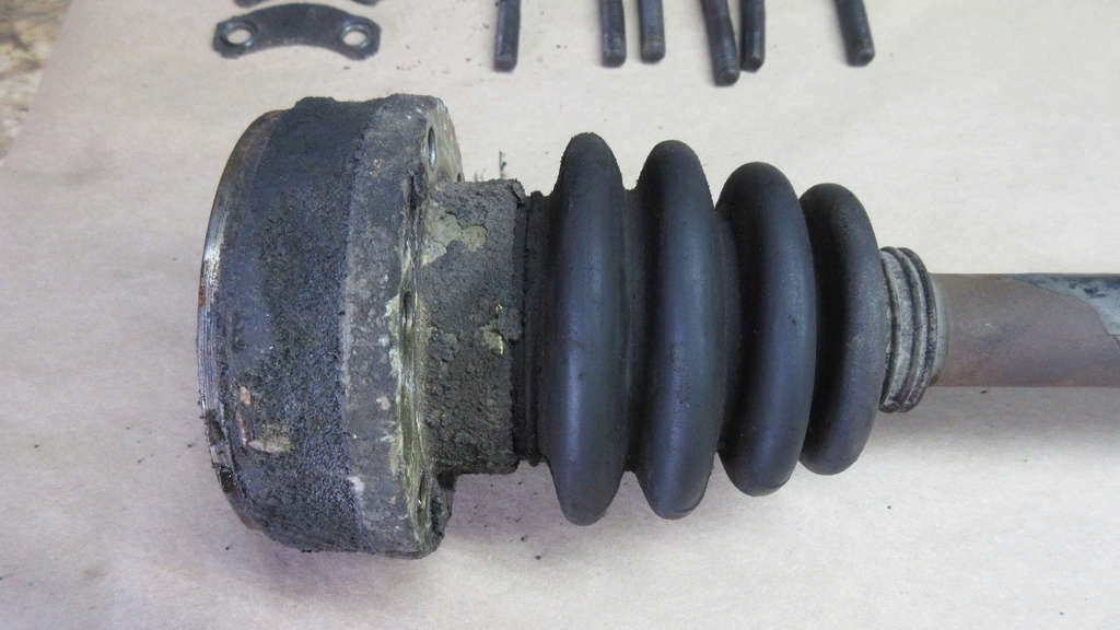 1979 VW Beetle - Driver Side Axle - Trans CVJ
