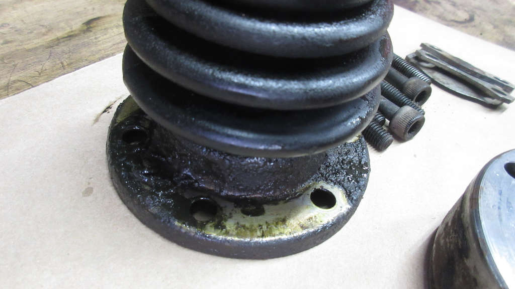 1979 VW Beetle - Passenger Axle Disassembly