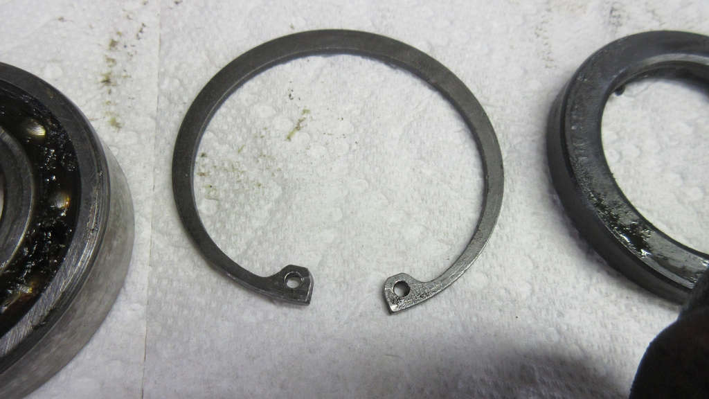 1979 VW Beetle - Driver Side - Circlip
