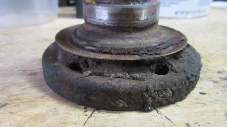 1979 VW Beetle - Driver Side - Stub Axle Debris