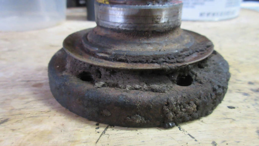 1979 VW Beetle - Driver Side - Stub Axle Debris