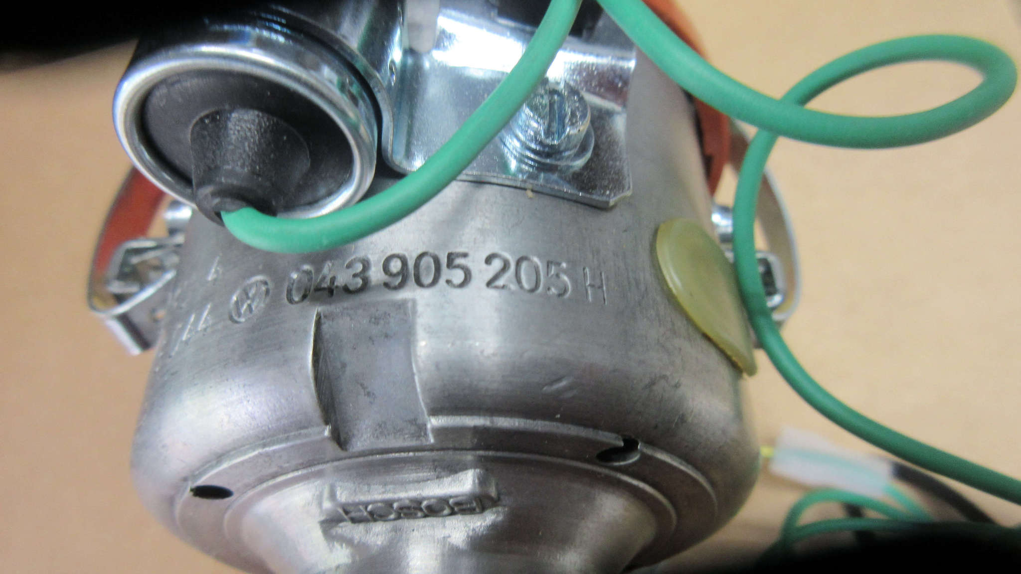 043 905 205H Distributor