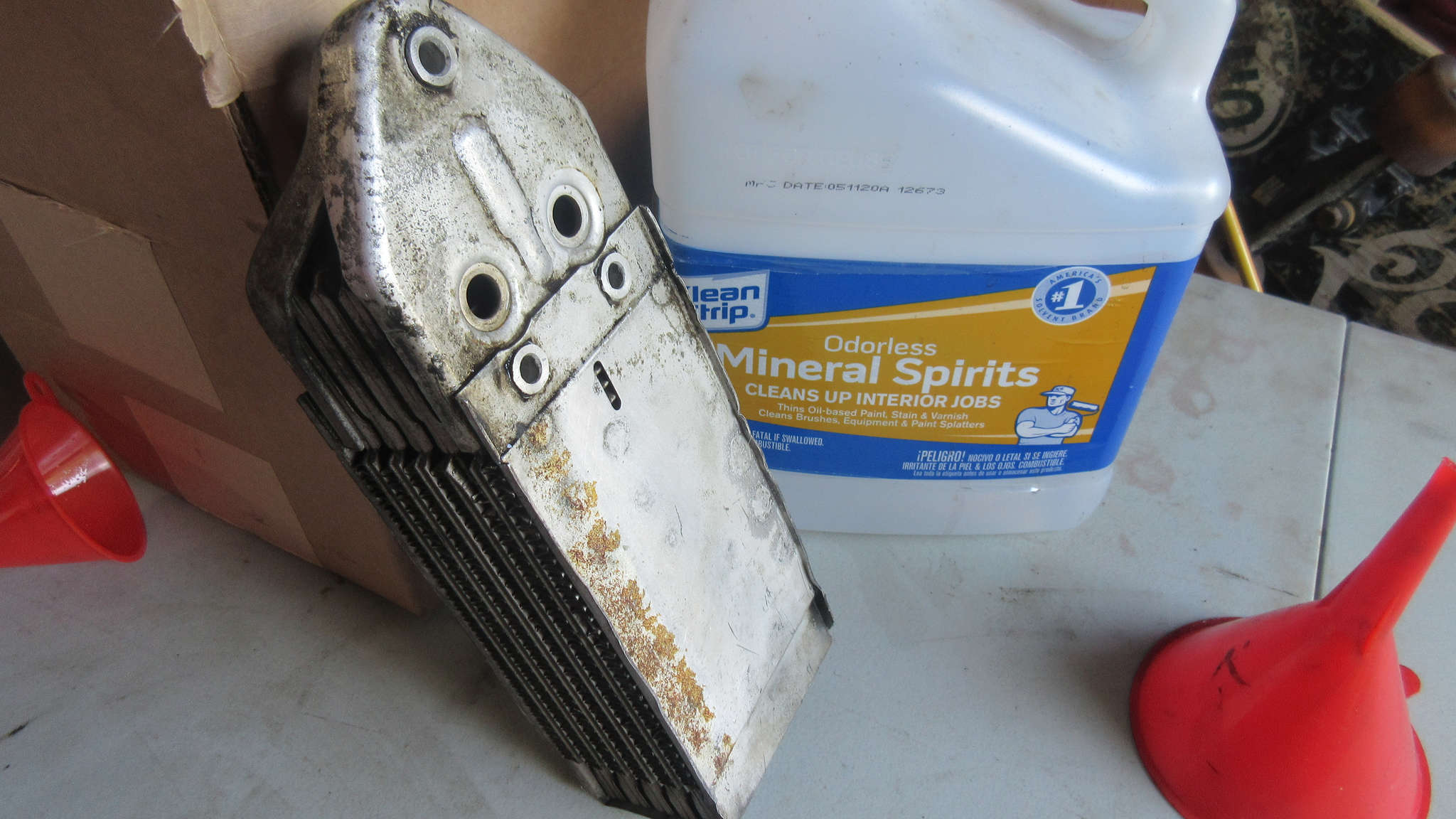Cleaning the oil cooler guts