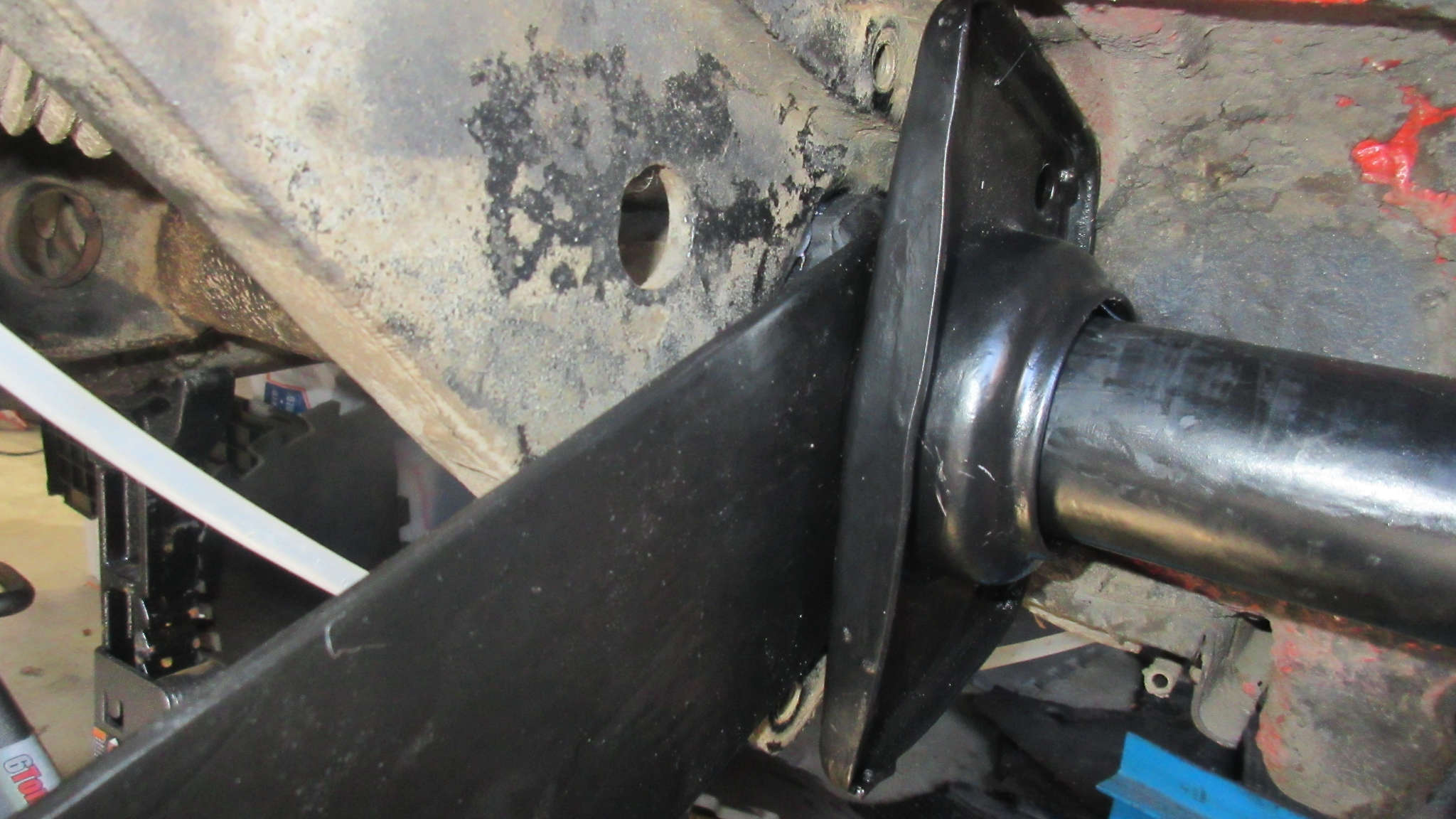 1979 VW Beetle - Passenger Side Spring Plate