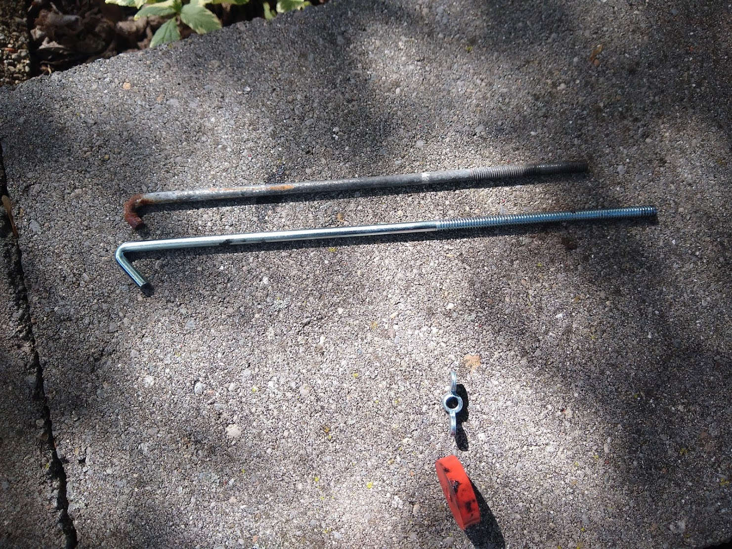2013 Subaru Forester - Battery tie down bolt too long