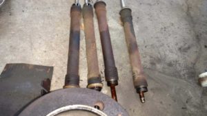 AH Engine - Filthy push rod tubes