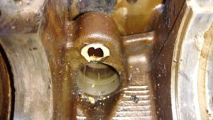 AH Engine - Fuel pump tube broke