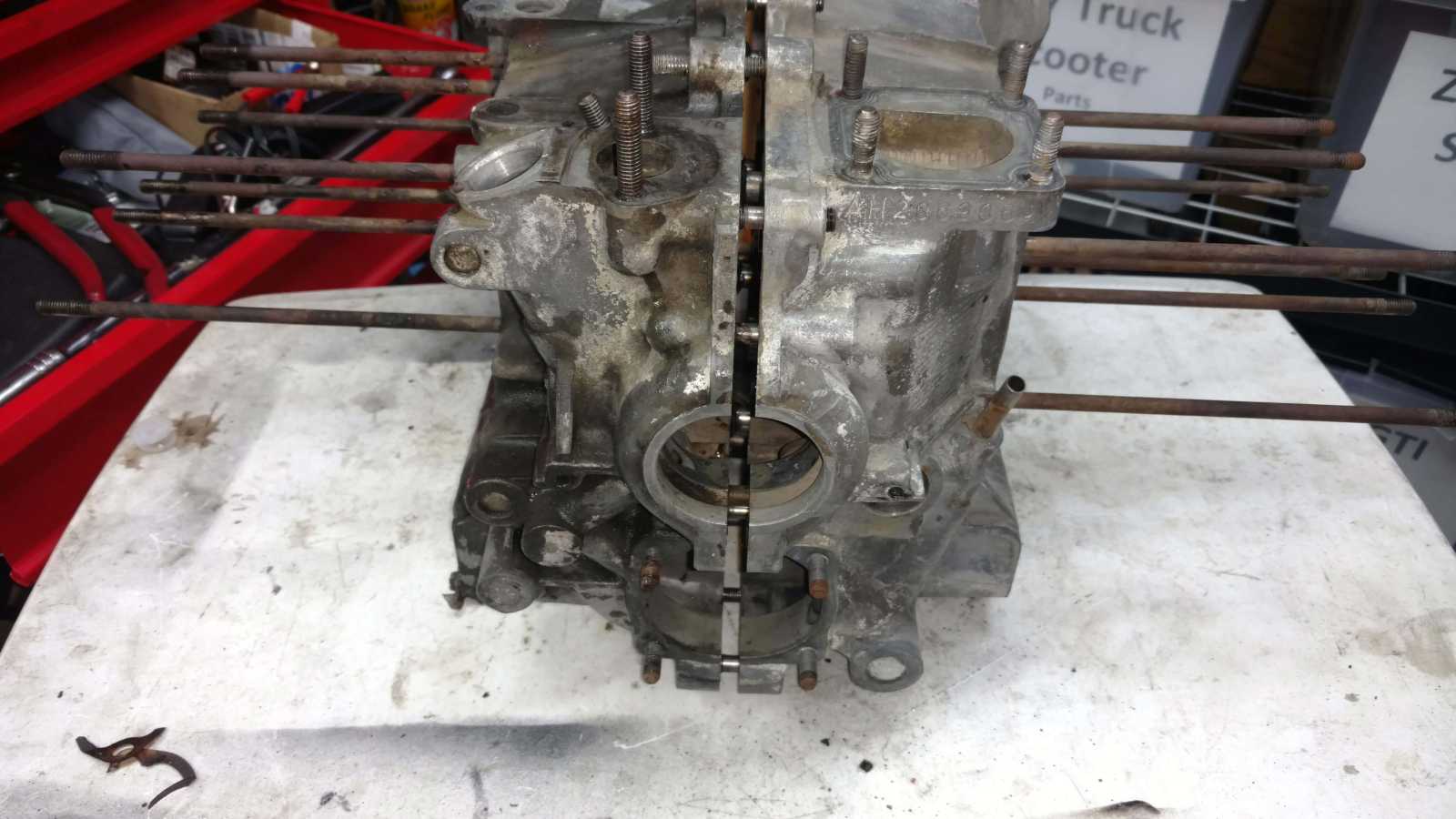 AH Engine - Case not clean vs clean