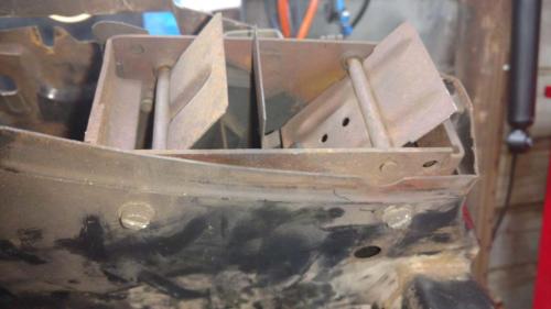 AH Engine - Fan shroud thermostat flaps
