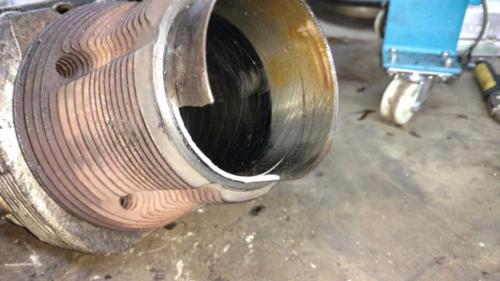 AH Engine - Cylinder broke at removal