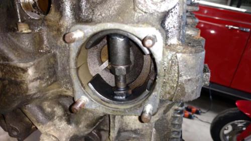 AH Engine - Case splitter tool