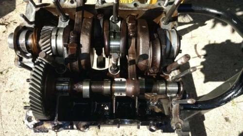 AH Engine - Case internals