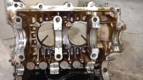 AH Engine - crank and cam removed