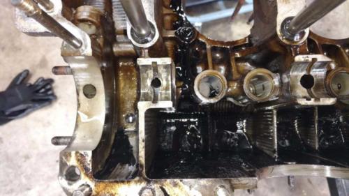 AH Engine - So much oil sludge